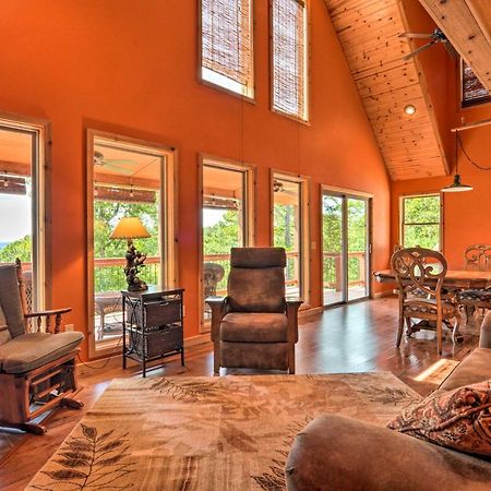 Spacious Log Cabin With Fire Pit And Game Room! Юрика-Спрінгс Екстер'єр фото