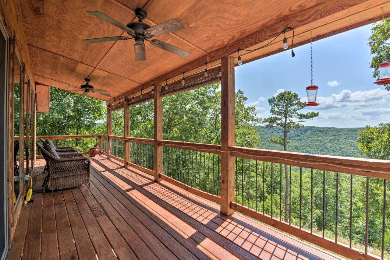 Spacious Log Cabin With Fire Pit And Game Room! Юрика-Спрінгс Екстер'єр фото