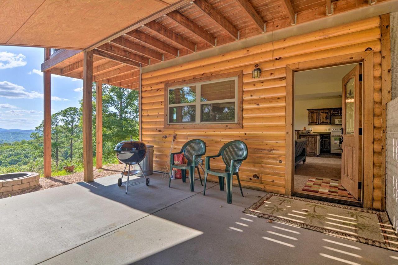 Spacious Log Cabin With Fire Pit And Game Room! Юрика-Спрінгс Екстер'єр фото
