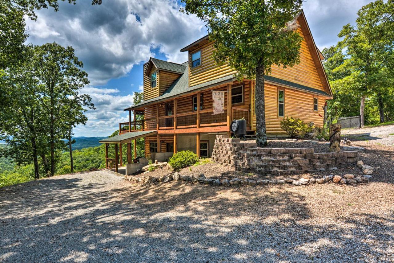 Spacious Log Cabin With Fire Pit And Game Room! Юрика-Спрінгс Екстер'єр фото
